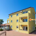Tina Apartment *