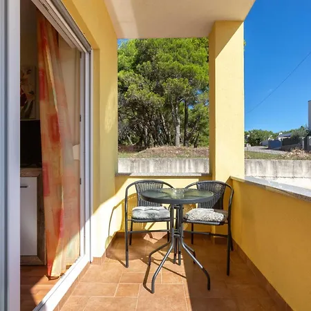 Tina Διαμέρισμα *